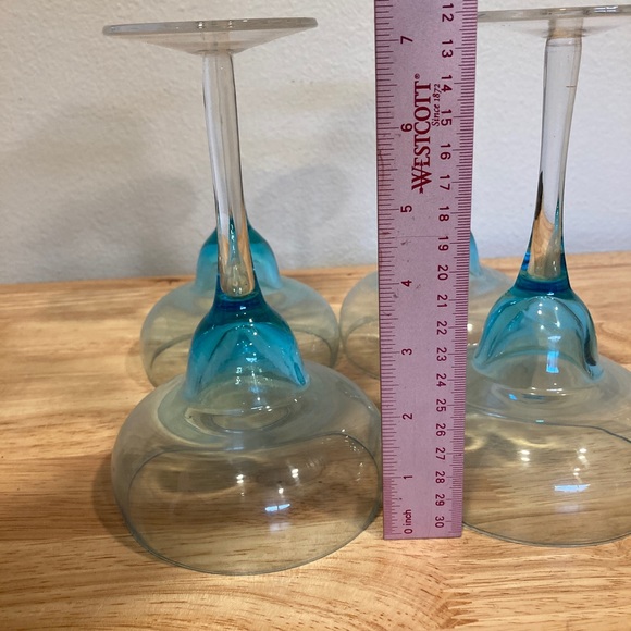 Set of four margarita glasses cocktails blue glass ombre - Picture 7 of 8